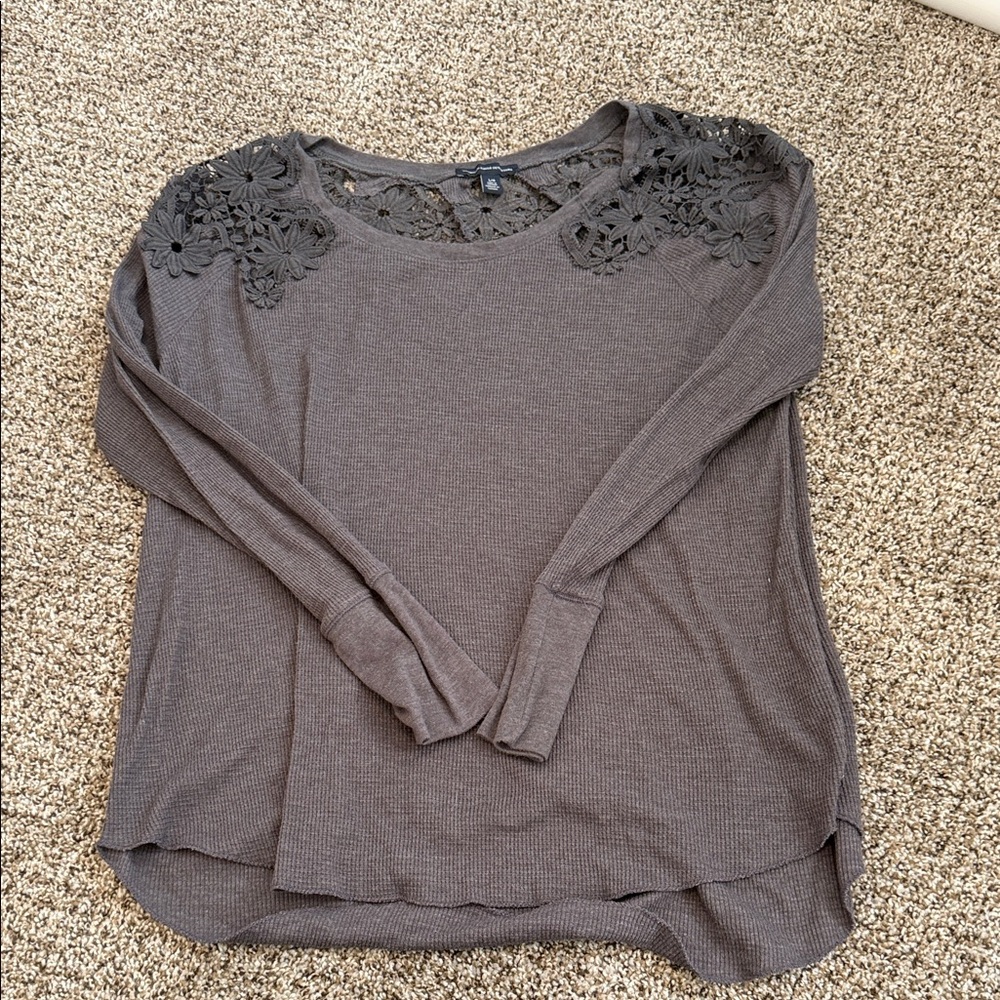 American Eagle Outfitters Gray Lace Shoulder Long Sleeve Top